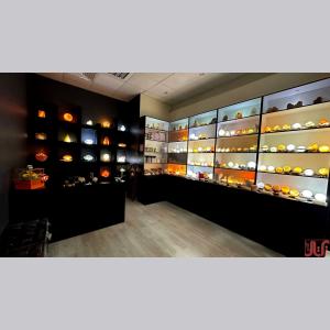 فروشگاه بانمک عرضه کننده انواع سنگ نمک