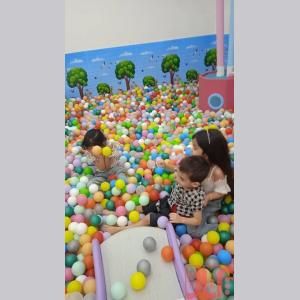 توپ استخر توپ پاستیلی